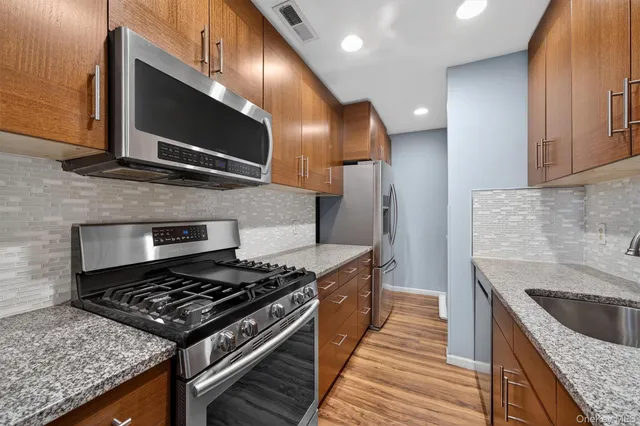 $250,000 | 276 Temple Hill Road, Unit 2604, New Windsor, NY 12553