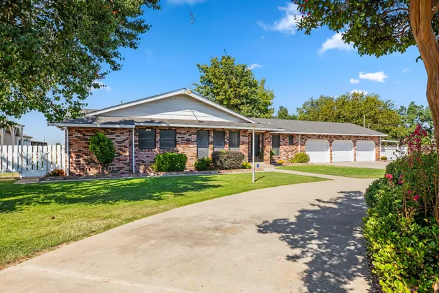 $1,200,000 | 10680 Cleveland Avenue, Oakdale, CA 95361