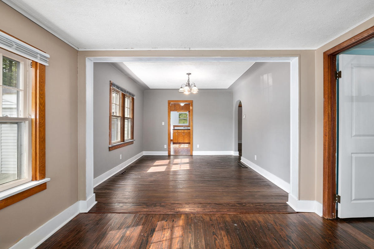 6369 Quarterline Road Spring Lake, MI 49456 - Photo 7 of 31 Dining Area