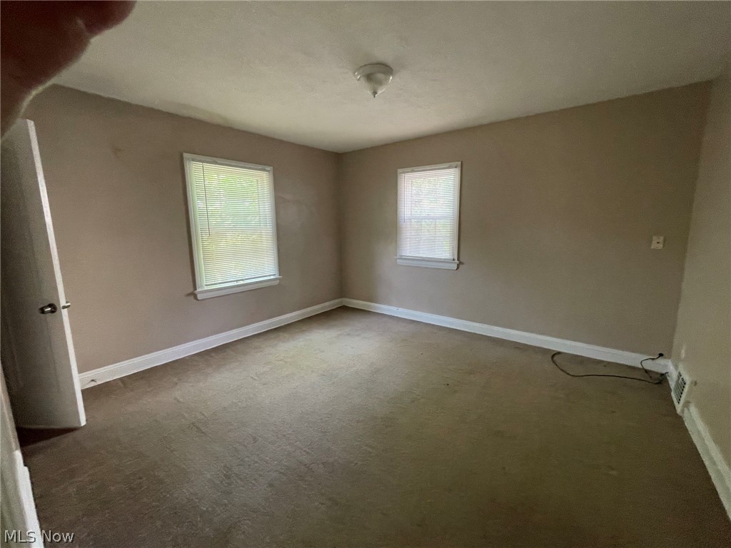1071 Hillstone Road Cleveland Heights, OH 44121 - Photo 9 of 12