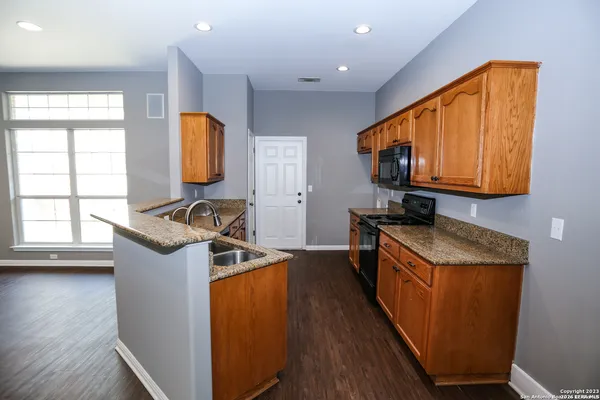 $1,900 | 2172 Bentwood Drive, New Braunfels, TX 78130