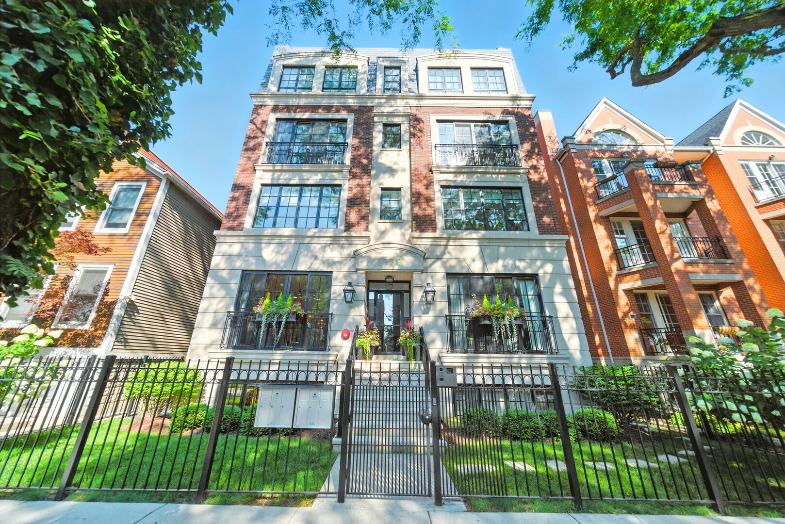 1733 North Mohawk Street, Unit 1N Chicago, IL 60614 - Photo 1 of 29 front view of a brick building