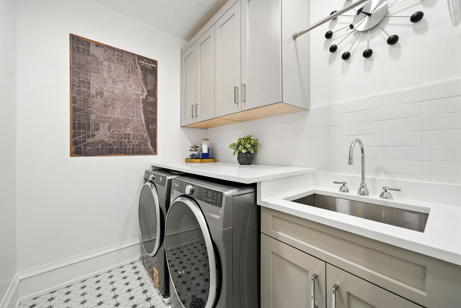 1733 North Mohawk Street, Unit 1N Chicago, IL 60614 - Photo 26 of 29 a utility room with sink dryer and washer