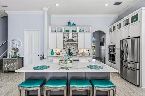 $599,999 | 6160 56th Avenue, Vero Beach, FL 32967