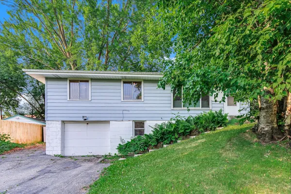 $315,000 | 6481 Rath Drive, St. Paul, MN 55125