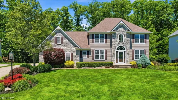 $679,900 | 8255 Hemingway Lane, Mentor, OH 44060
