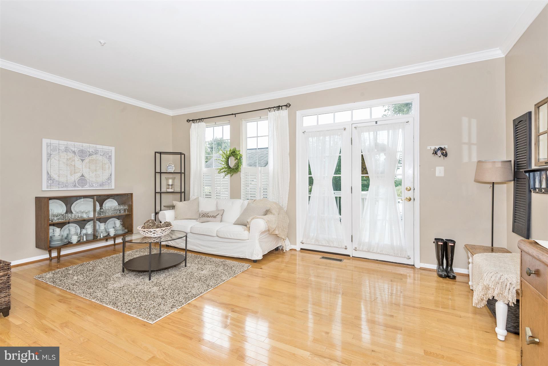 1735 Emory Street Frederick, MD 21701 - Photo 13 of 30 Living Room