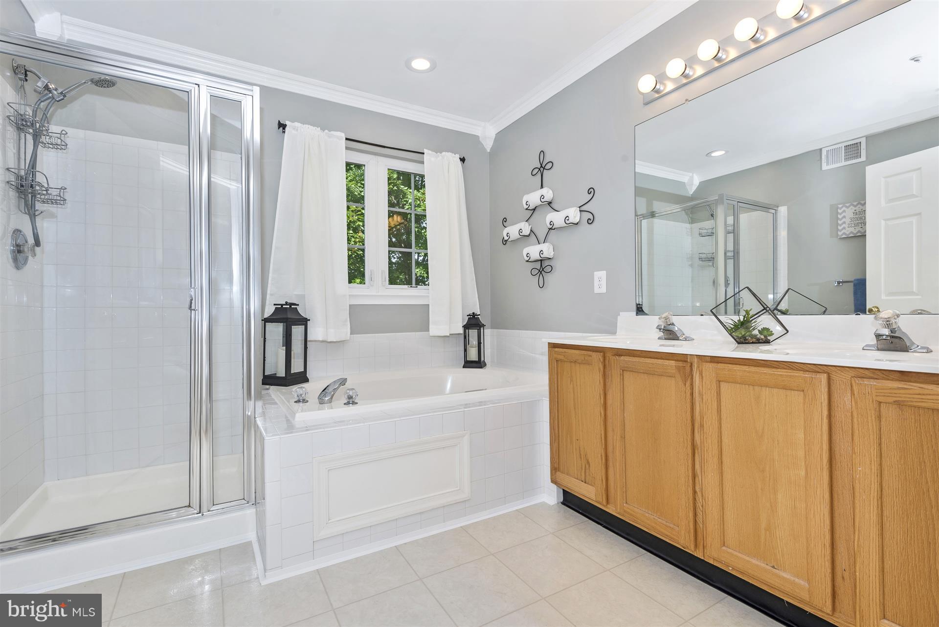1735 Emory Street Frederick, MD 21701 - Photo 22 of 30 Bath (Master)