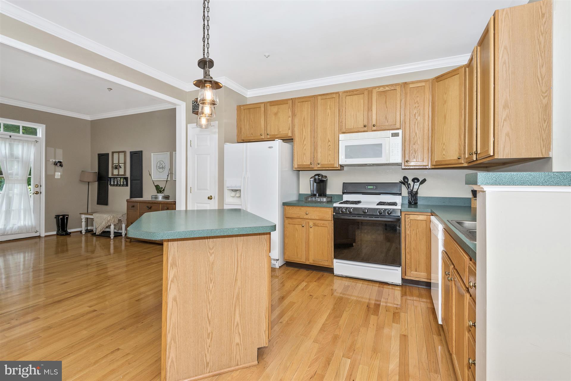 1735 Emory Street Frederick, MD 21701 - Photo 7 of 30 Kitchen