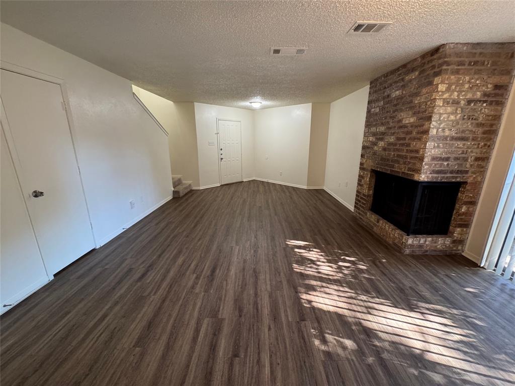 3514 Smith Barry Road Pantego, TX 76013 - Photo 5 of 16 Gallery Image 5