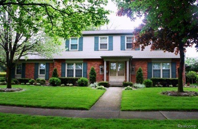 566 Ballantyne Road Grosse Pointe, MI 48236 - Photo 1 of 16 566Ballantyne