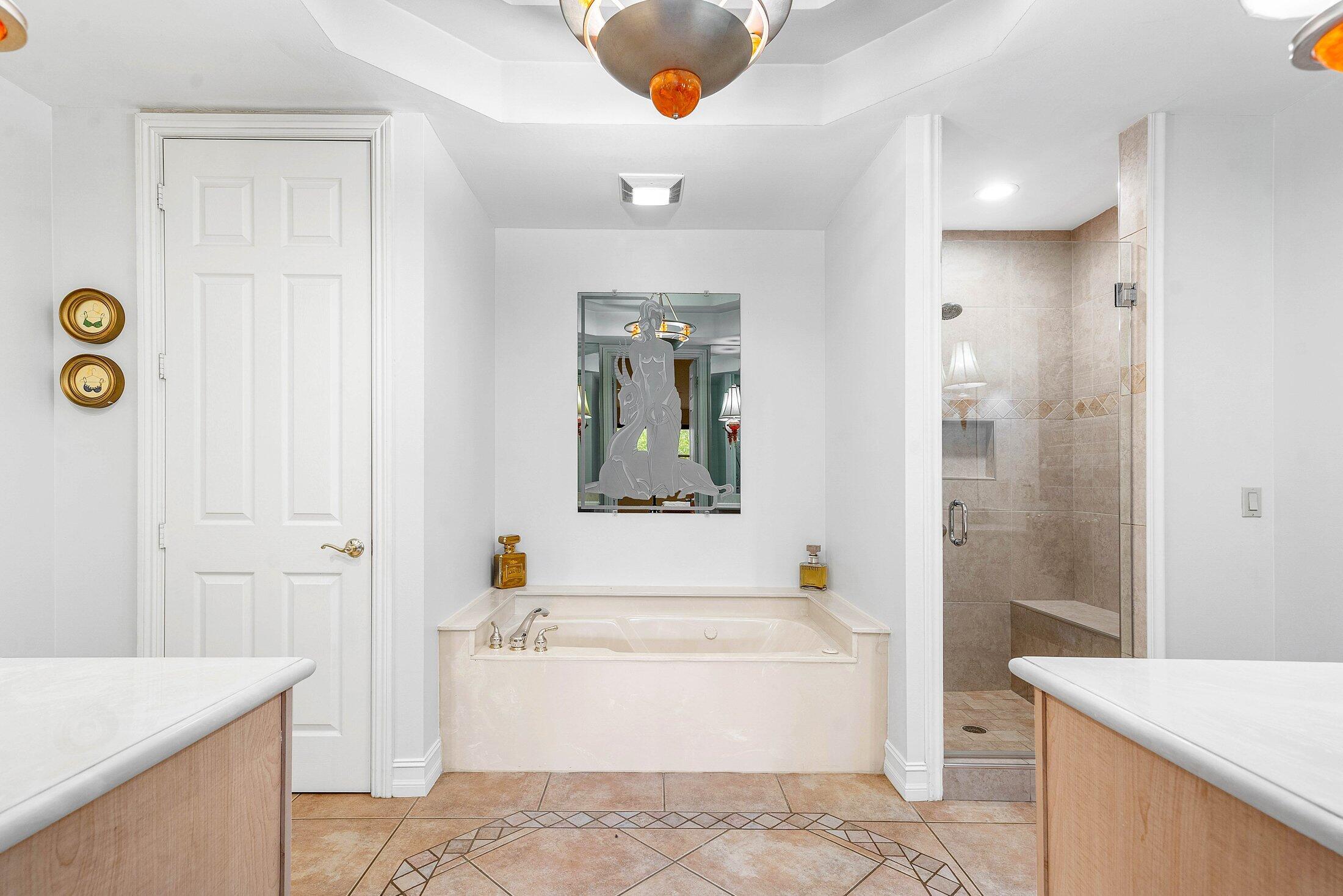 6184 Island Bend, Unit D Boca Raton, FL 33496 - Photo 17 of 54 Primary Bathroom
