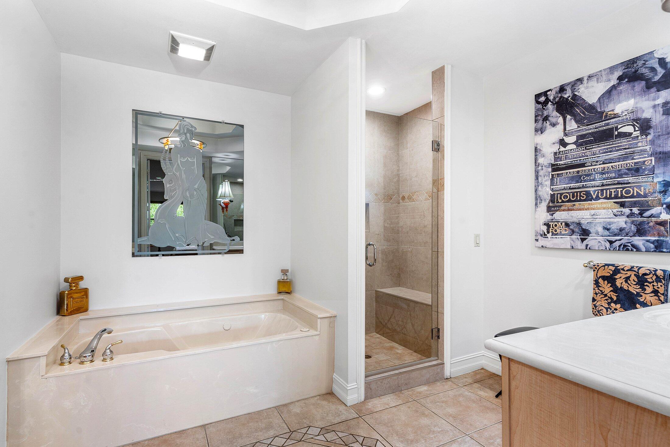 6184 Island Bend, Unit D Boca Raton, FL 33496 - Photo 18 of 54 Primary Bathroom