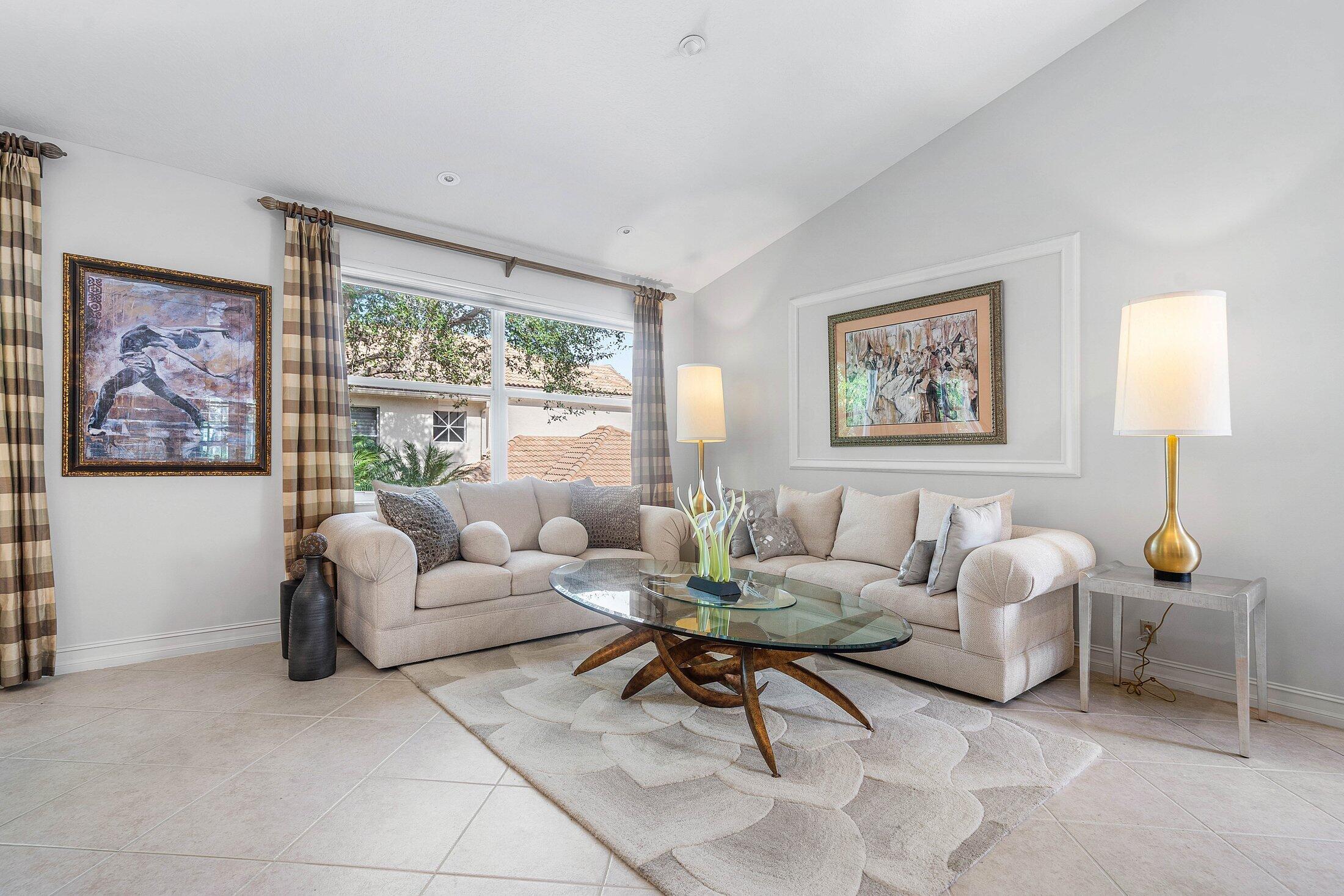 6184 Island Bend, Unit D Boca Raton, FL 33496 - Photo 2 of 54 Living room