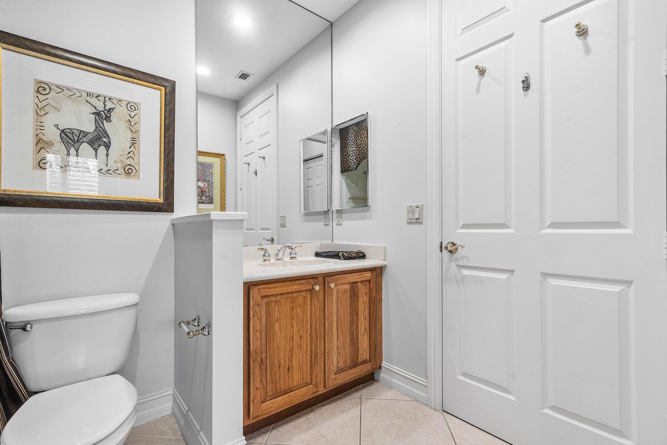 6184 Island Bend, Unit D Boca Raton, FL 33496 - Photo 27 of 54 3rd Bathroom