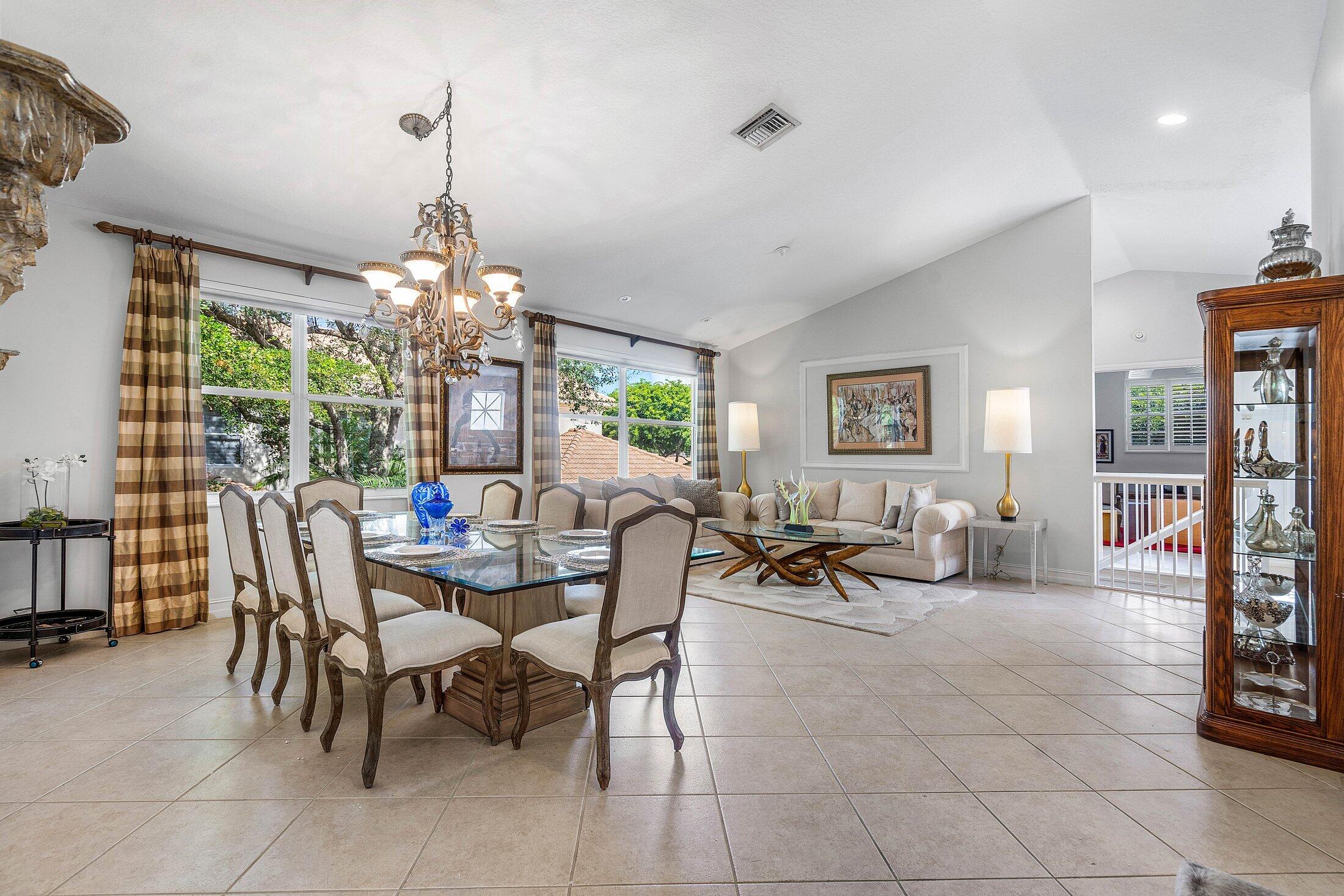 6184 Island Bend, Unit D Boca Raton, FL 33496 - Photo 4 of 54 Dining room/Living room