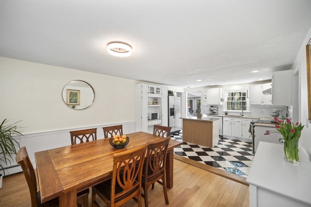 138 Fairbank Road Sudbury, MA 01776 - Photo 12 of 40