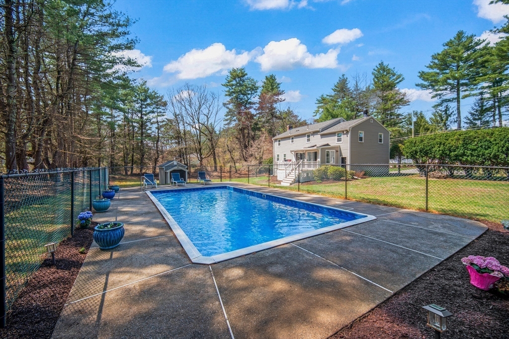 138 Fairbank Road Sudbury, MA 01776 - Photo 37 of 40