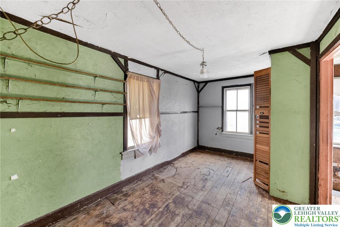 455 Morvale Road Easton, PA 18042 - Photo 22 of 47 a view of entryway