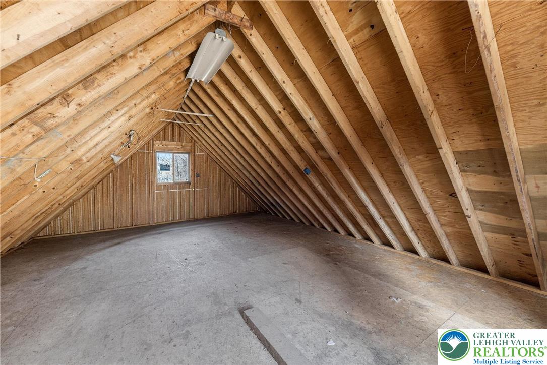 455 Morvale Road Easton, PA 18042 - Photo 30 of 47 a view of a garage