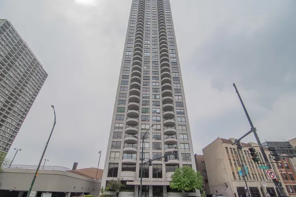 $2,950 | 2020 North Lincoln Park West, Unit 22K, Chicago, IL 60614