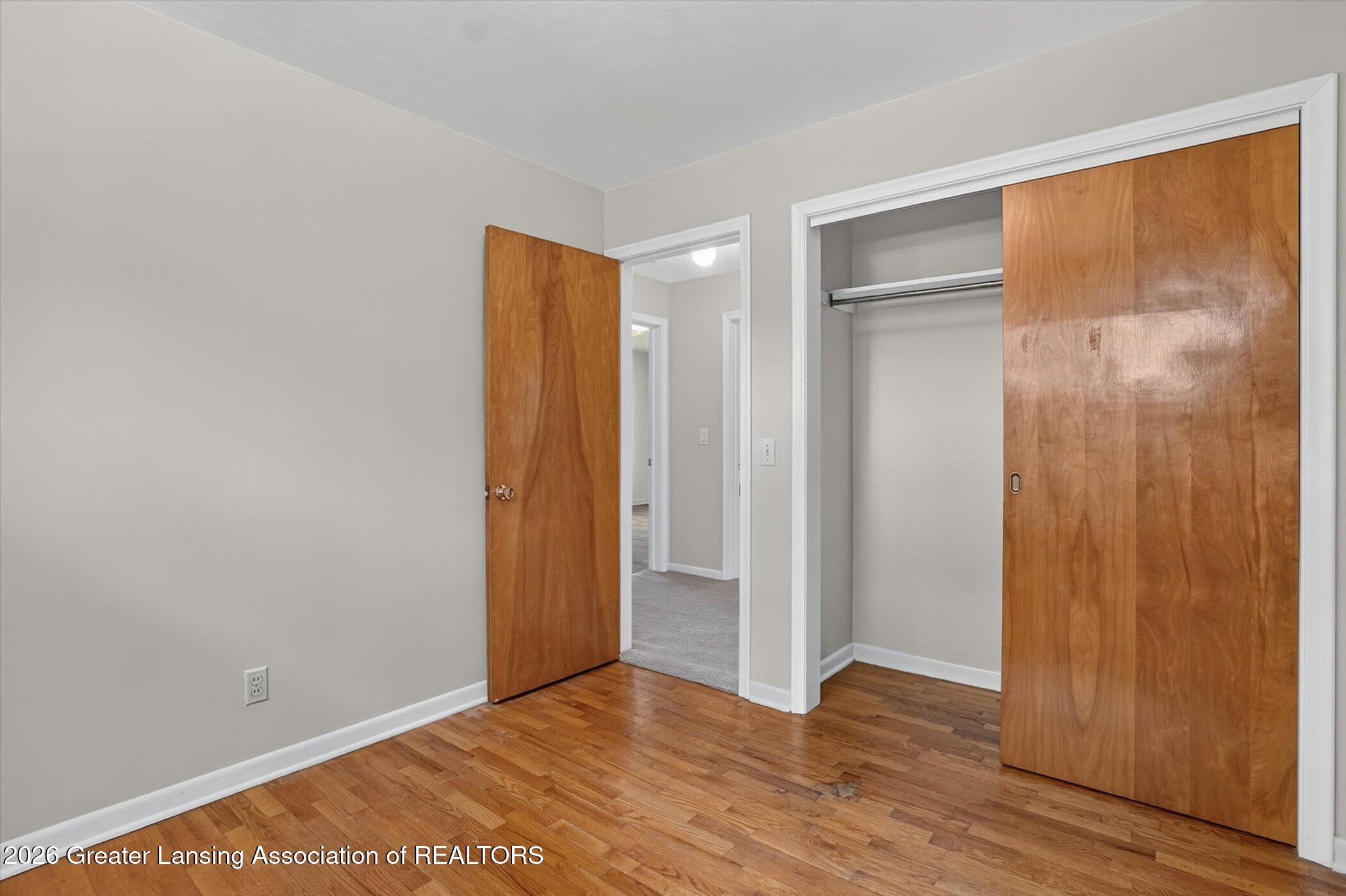 2106 Byrnes Road Lansing, MI 48906 - Photo 25 of 51 29-2106-Byrnes-Rd-WindowStill-Photograph