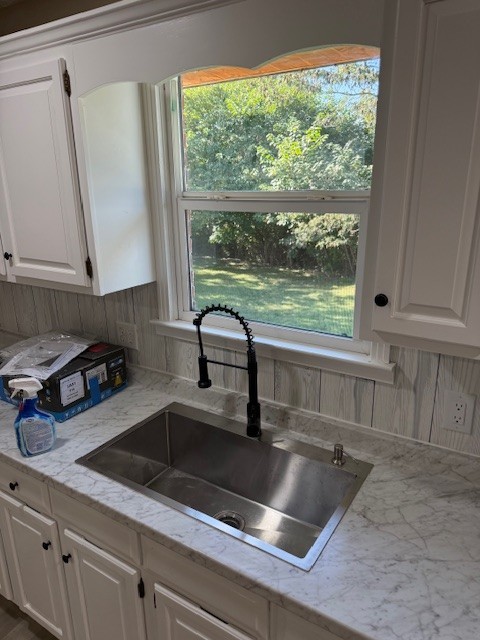 2000 Fairview Boulevard Fairview, TN 37062 - Photo 11 of 35 a kitchen with a sink and a large window