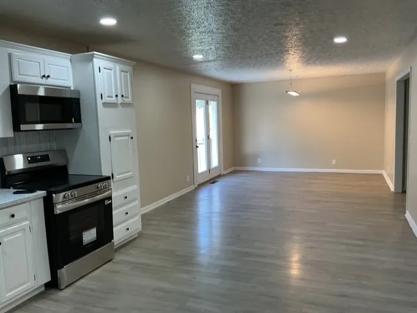 $2,500 | 2000 Fairview Boulevard, Fairview, TN 37062