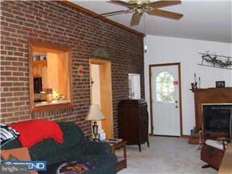 201 Signal Road Drexel Hill, PA 19026 - Photo 9 of 12 Family Room