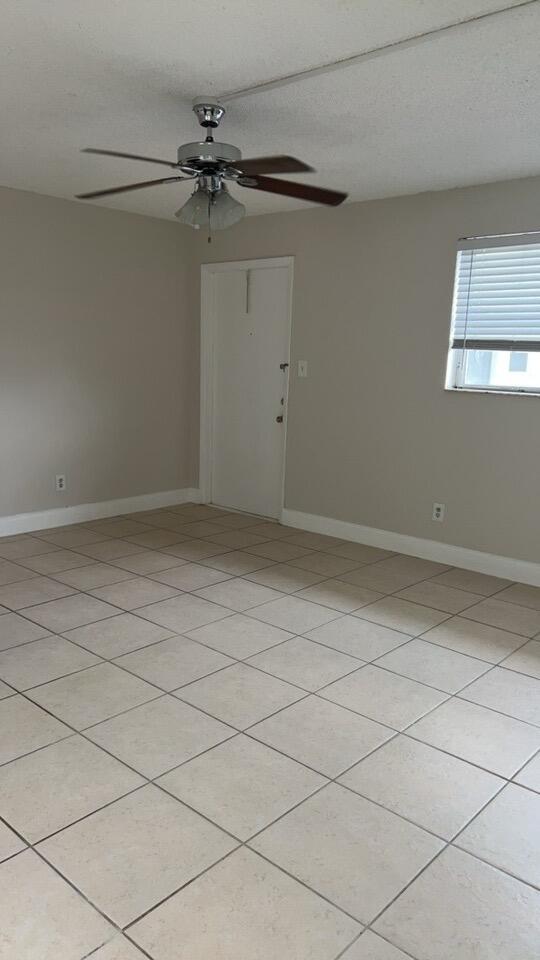 665 Glouchester Street, Unit 10 Boca Raton, FL 33487 - Photo 5 of 19 -4111164731753404213