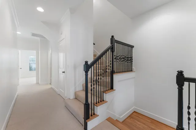 $785,000 | 14 Riva Row, The Woodlands, TX 77380