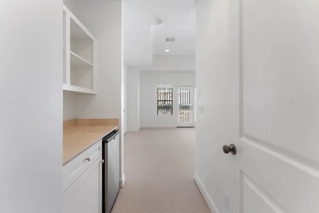 $785,000 | 14 Riva Row, The Woodlands, TX 77380