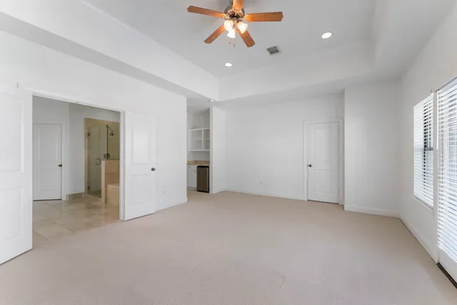 $785,000 | 14 Riva Row, The Woodlands, TX 77380