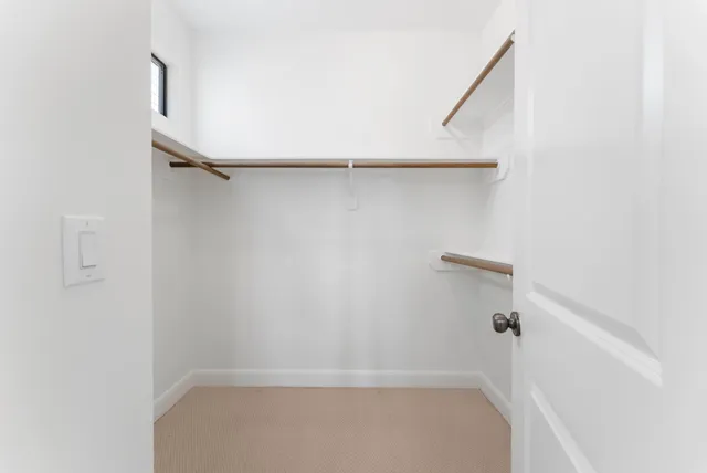 $785,000 | 14 Riva Row, The Woodlands, TX 77380