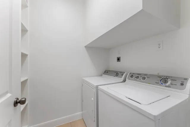 $785,000 | 14 Riva Row, The Woodlands, TX 77380