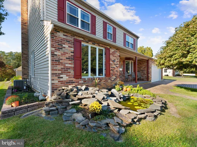 $540,000 | 423 Sir Galahad Drive, Brookhaven, PA 19015