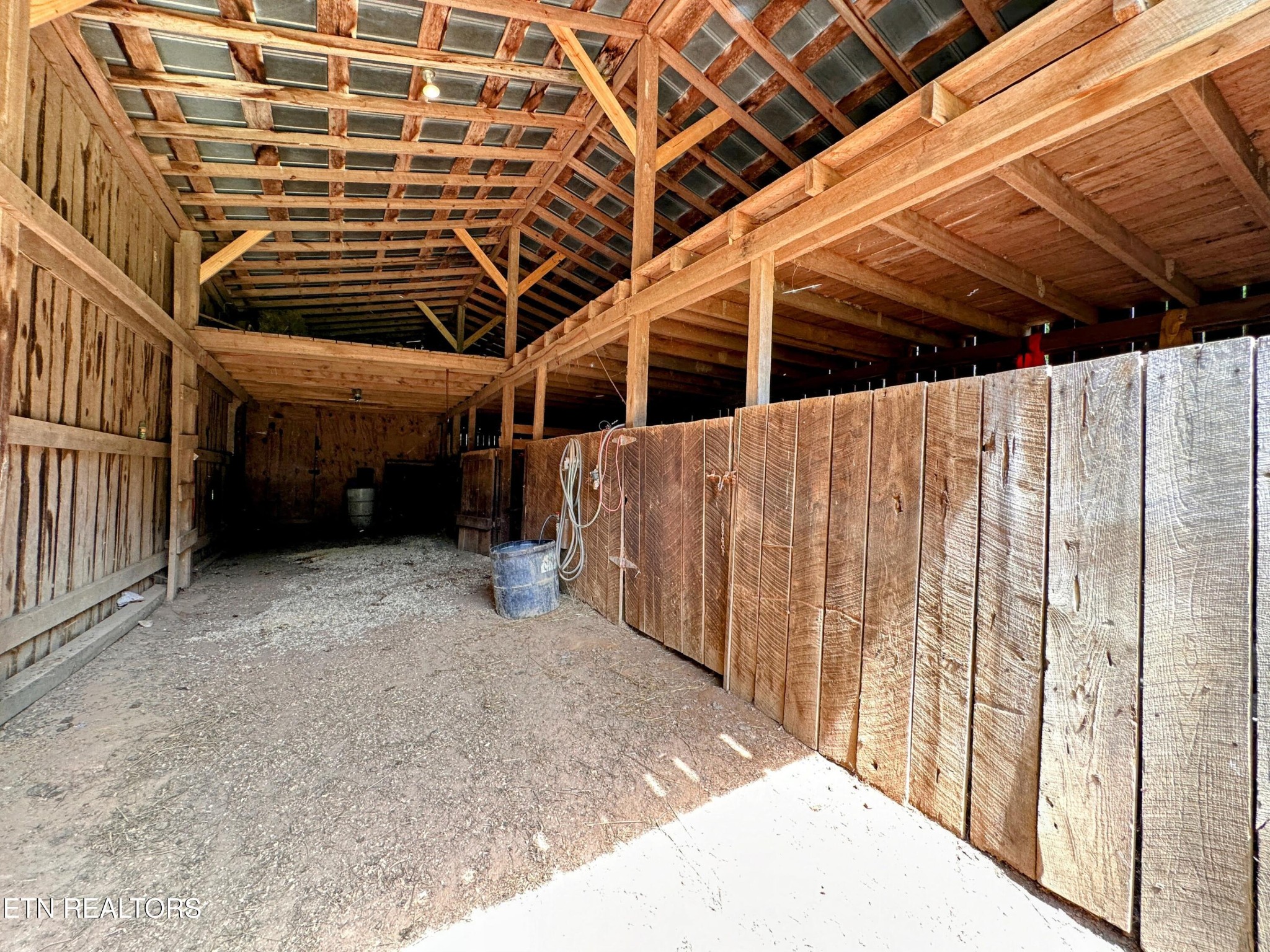 1065 Star Point Road Jamestown, TN 38556 - Photo 34 of 40 a view of porch