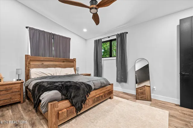 $950,000 | 204 Burntmill Ford Road, Byrdstown, TN 38549