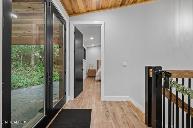 $950,000 | 204 Burntmill Ford Road, Byrdstown, TN 38549