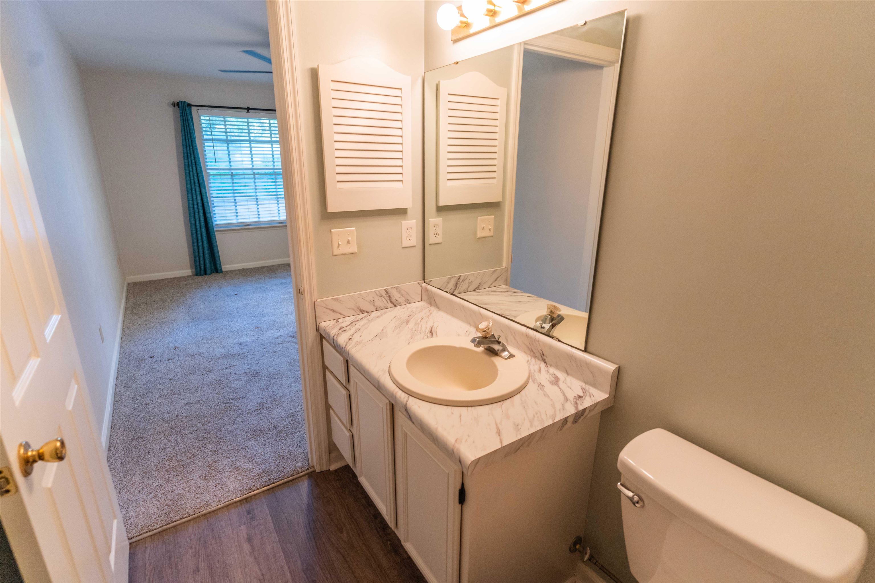 2926 Richview Park Cir North