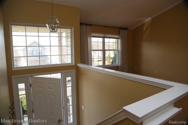 114 Eagle Ridge Road Lake Orion, MI 48360 - Photo 4 of 29 0C2A6662.jpg