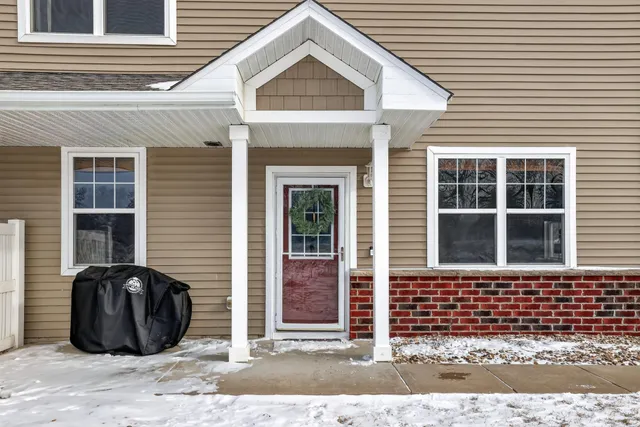 $293,000 | 185 Bluejack Lane Southeast, Rochester, MN 55904