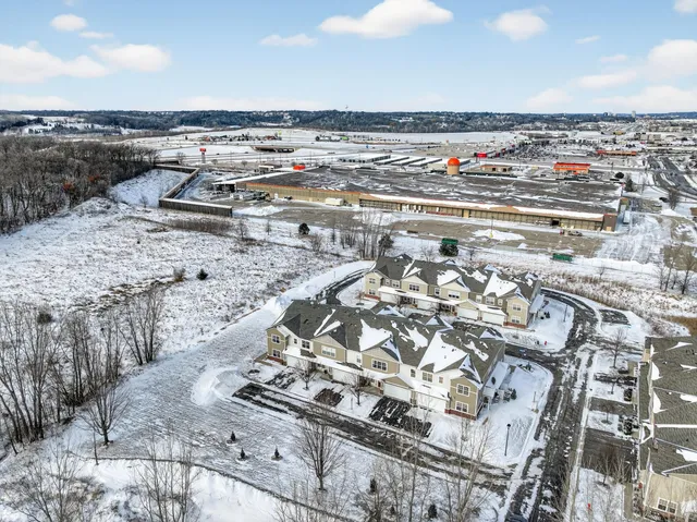 $293,000 | 185 Bluejack Lane Southeast, Rochester, MN 55904