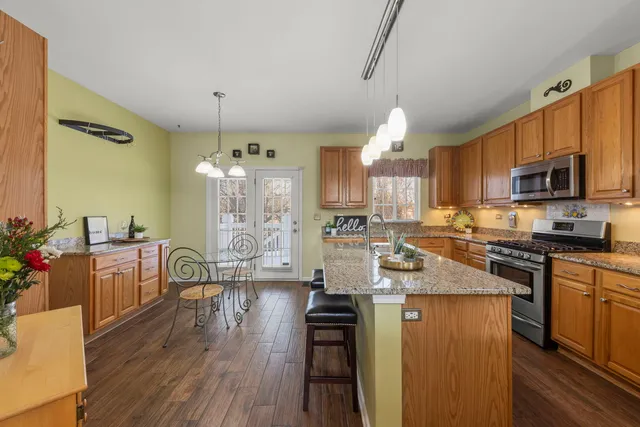 $449,000 | 31506 Kline Circle, Warrenville, IL 60555