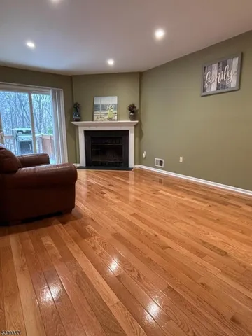 $589,900 | 16 Iroquois Trail, Somerville, NJ 08876