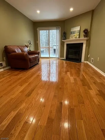 $589,900 | 16 Iroquois Trail, Somerville, NJ 08876