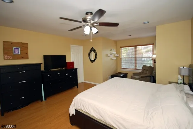 $589,900 | 16 Iroquois Trail, Somerville, NJ 08876