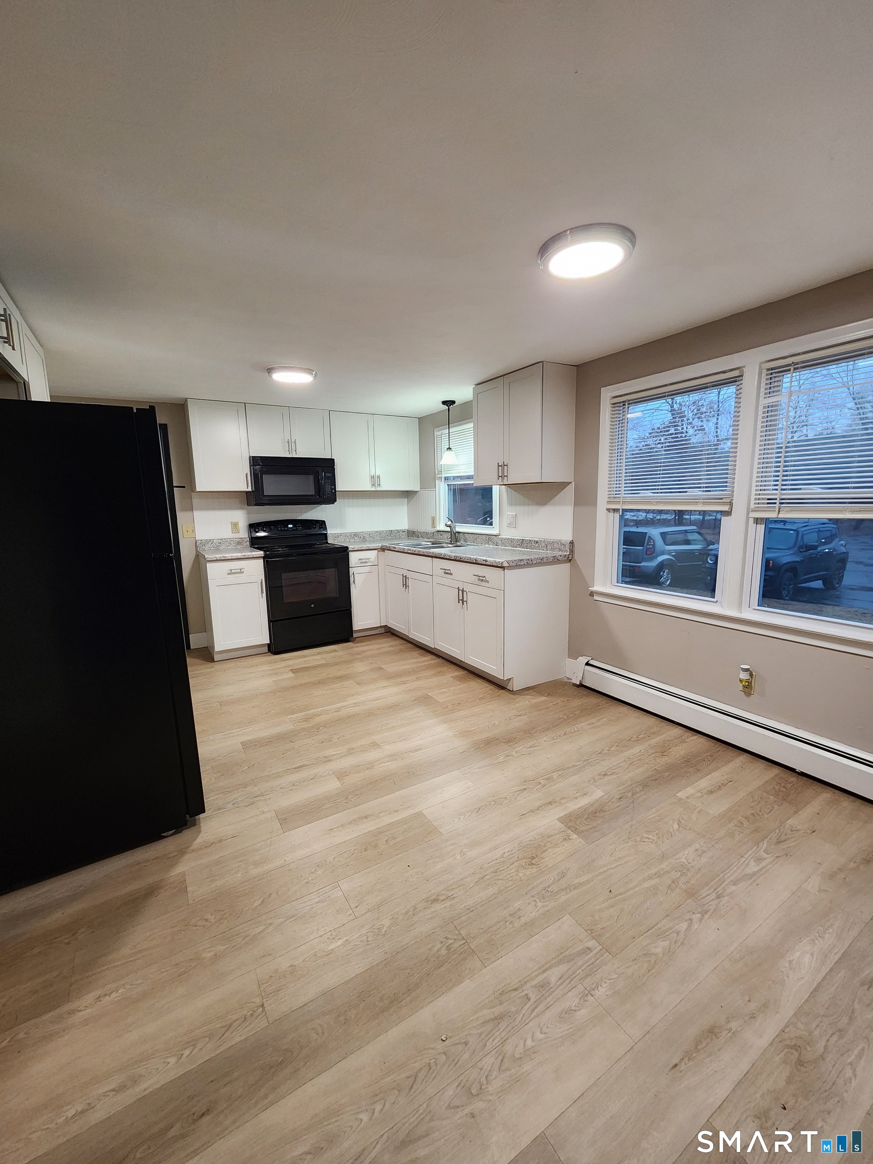 305 Redstone Hill Road Bristol, CT 06010 - Photo 6 of 23