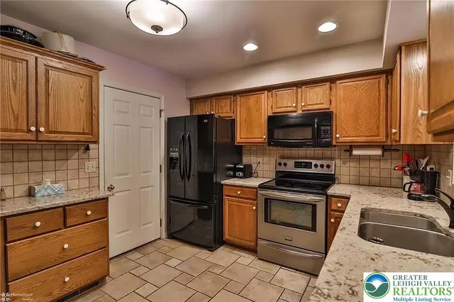 $2,305 | 3602 Brandford Court, Bethlehem, PA 18020