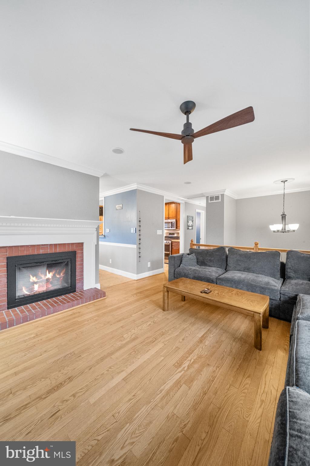 10600 Springmann Drive Fairfax, VA 22030 - Photo 18 of 78 Living Room